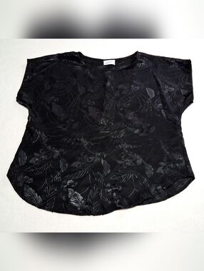 Mariposa Black Floral Jacquard Short Sleeve Blouse